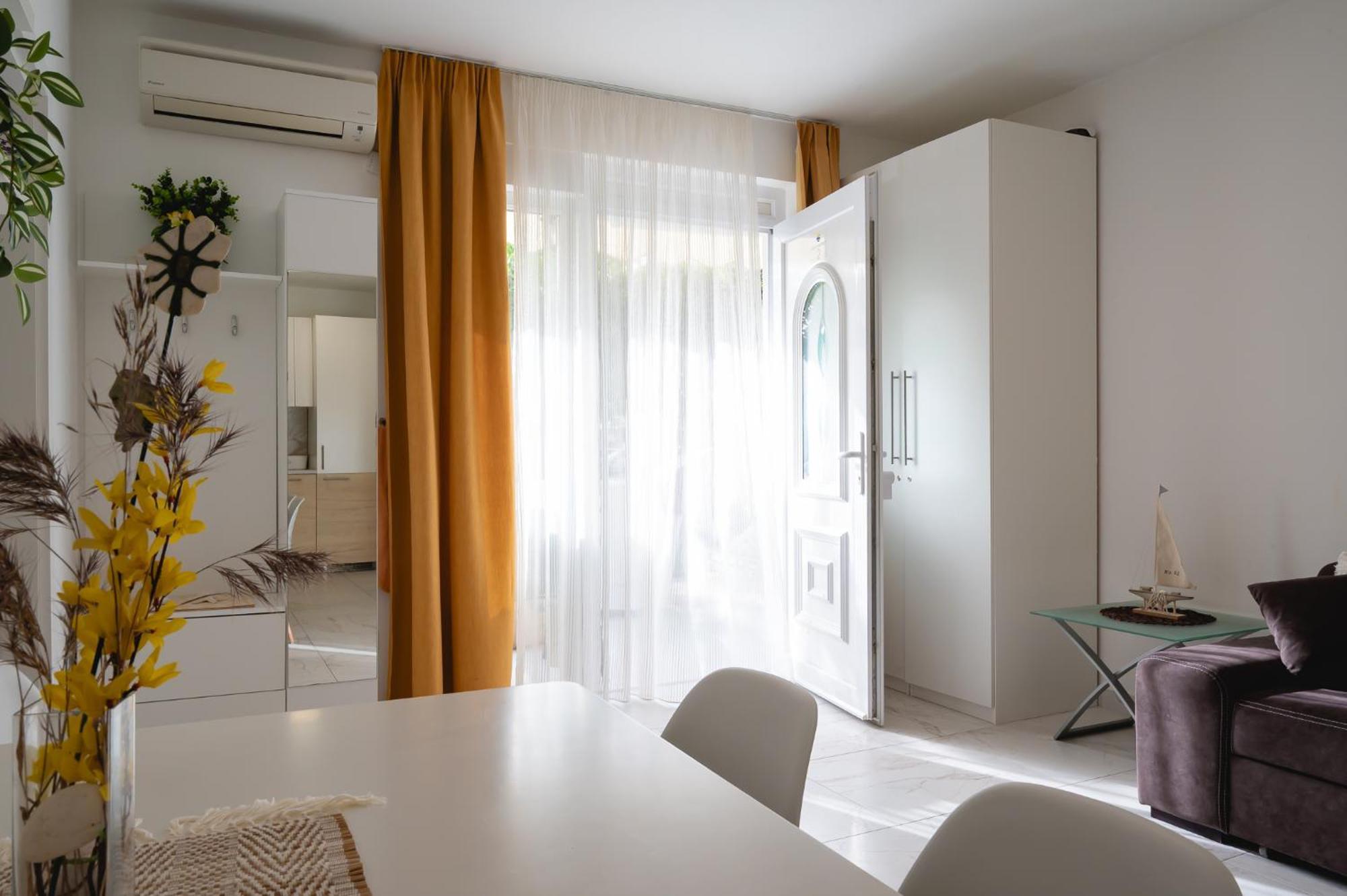 Locus Apartments Petrcane Ngoại thất bức ảnh