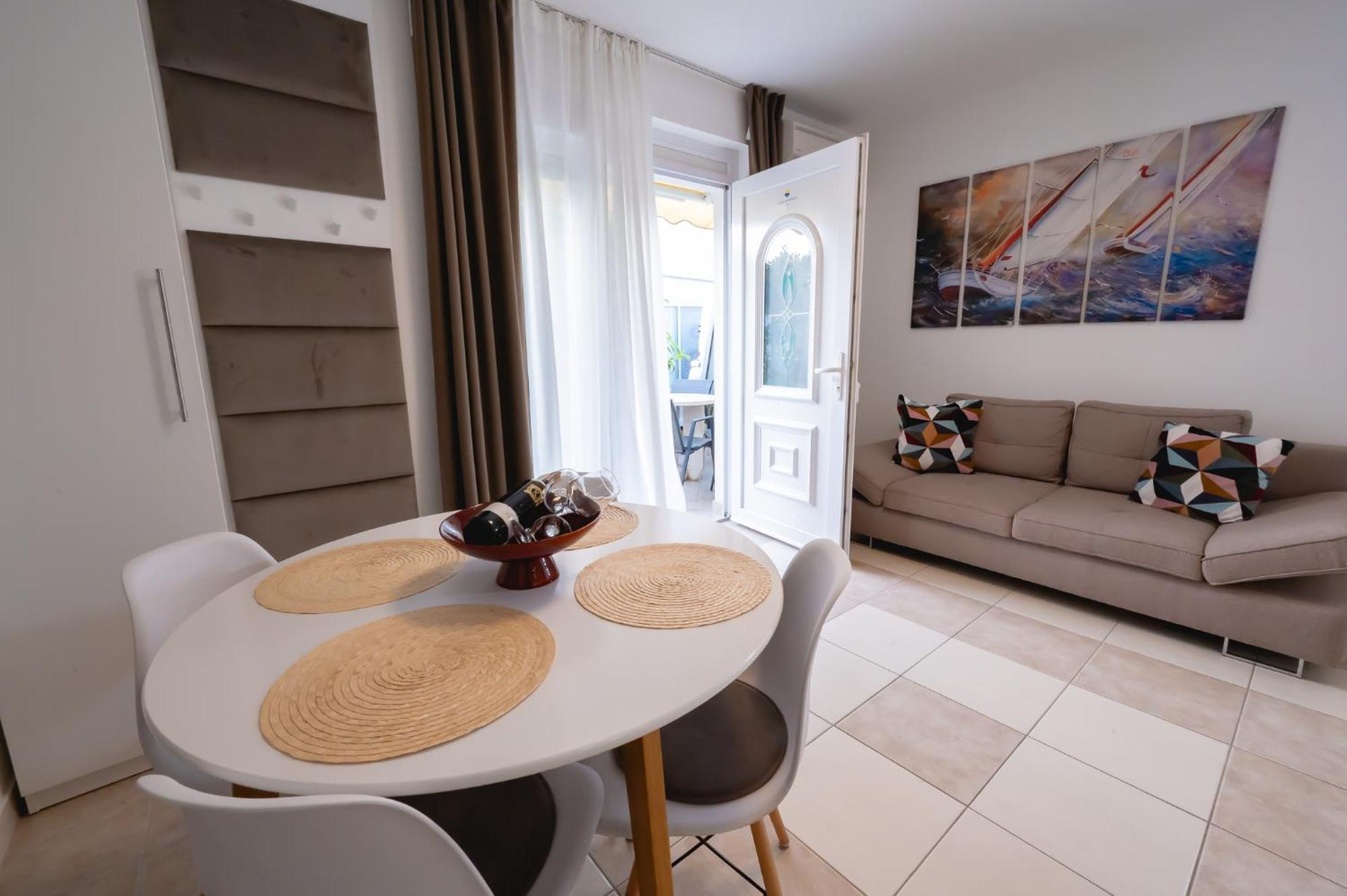 Locus Apartments Petrcane Ngoại thất bức ảnh