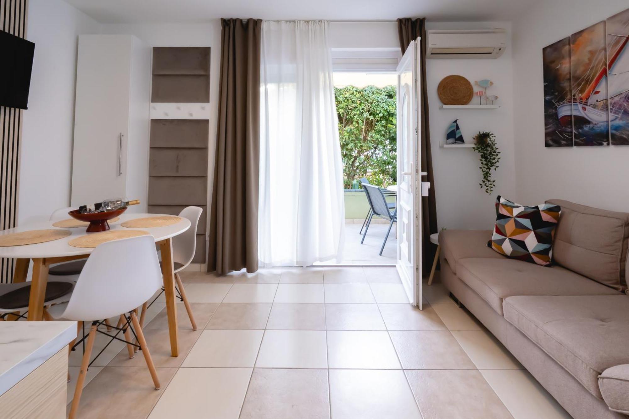 Locus Apartments Petrcane Ngoại thất bức ảnh