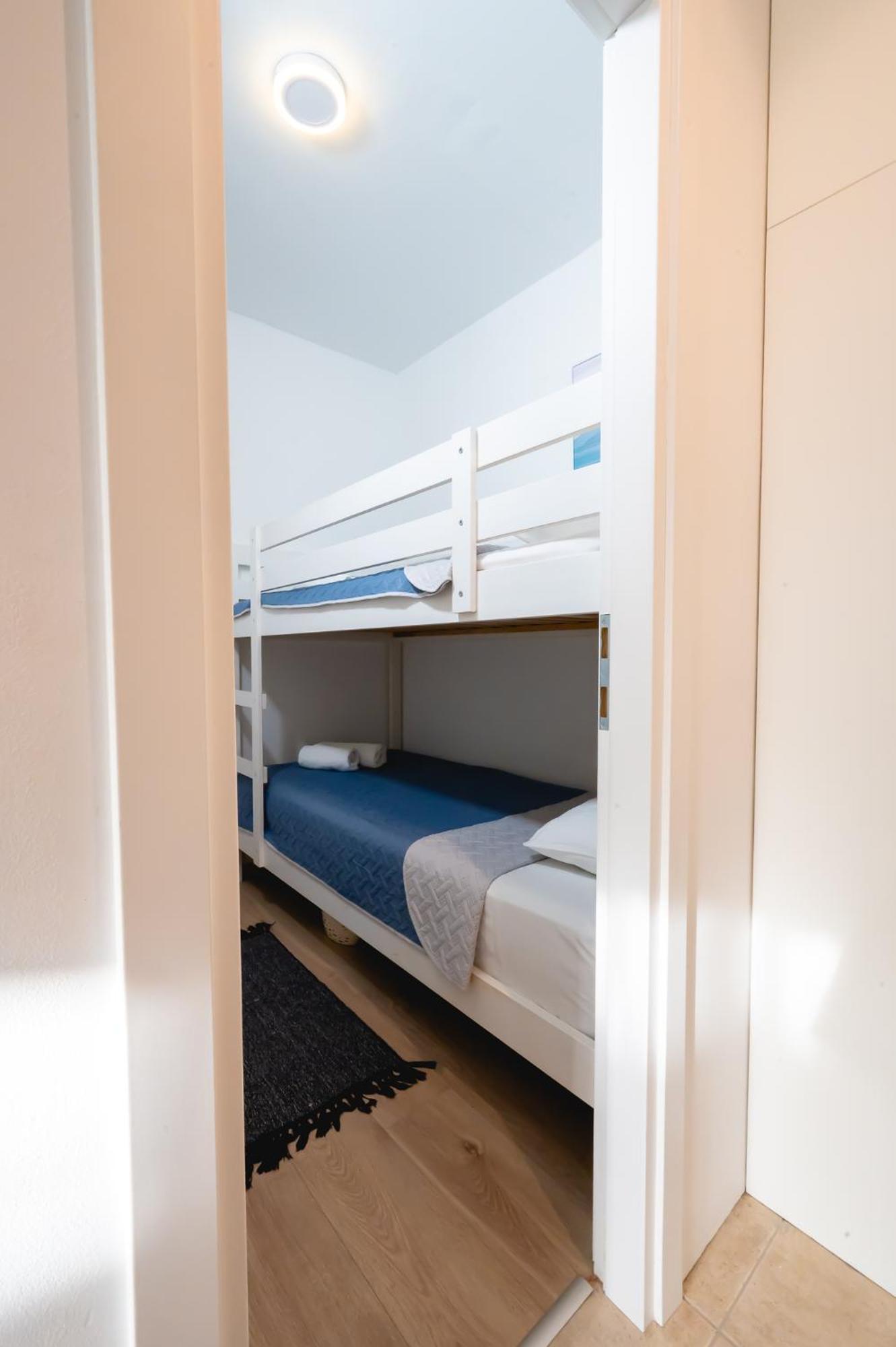 Locus Apartments Petrcane Ngoại thất bức ảnh